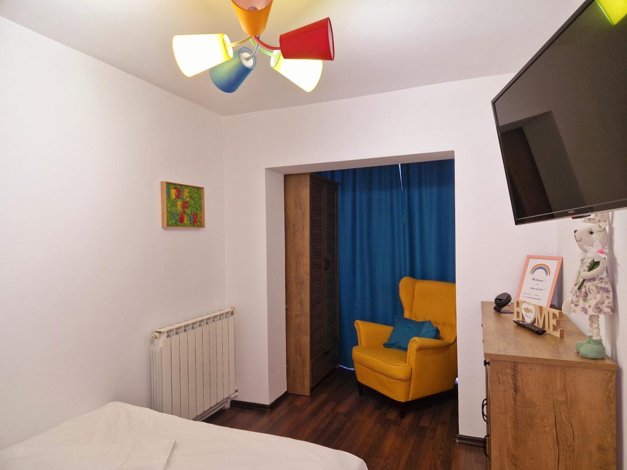 House Of Colors Apartment Petrosani Exterior photo